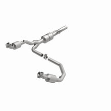 Load image into Gallery viewer, MagnaFlow Direct Fit Catalytic Converter Dodge 01-02 Ram 1500/2500/3500 Van 5.9L
