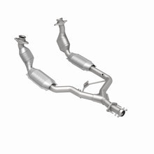 Load image into Gallery viewer, MagnaFlow Direct Fit Catalytic Converter 96-98 Ford Mustang 3.8L