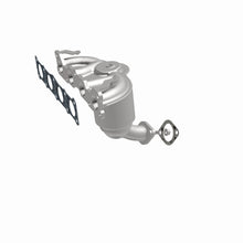 Load image into Gallery viewer, MagnaFlow Direct Fit Catalytic Converter 11-13 Kia Sorento 2.4L Manifold