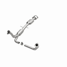 Load image into Gallery viewer, MagnaFlow Direct Fit Catalytic Converter 00-04 S10/Sonoma 4.3L