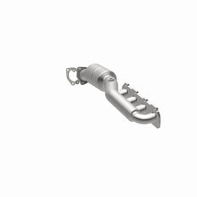 Load image into Gallery viewer, MagnaFlow Direct Fit Catalytic Converter 02-04 VW Passat 4.0L