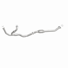 Load image into Gallery viewer, MagnaFlow Direct Fit Catalytic Converter 98-00 Sienna 3.0L
