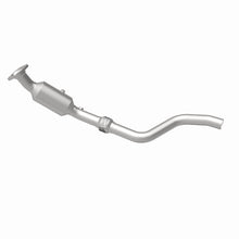 Load image into Gallery viewer, MagnaFlow DF Cat Conv Chrysler/Dodge 05-09 300/Charger /05-08 Magnum/2009 Challenger 5.7L Drv Side