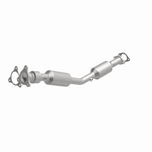 Load image into Gallery viewer, MagnaFlow DF Cat Conv 05-07 Chevy Cobalt/06-07 HHR/07 Pontiac G5/05-07 Saturn Ion/06-07 Ion-2/Ion-3