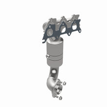 Load image into Gallery viewer, MagnaFlow DF Cat Conv 07-11 Chrysler Sebring 2.7L Fr Manifold / 08-10 Dodge Avenger 2.7L Fr Manifold