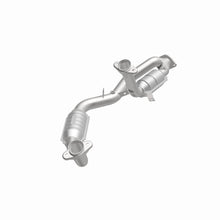 Load image into Gallery viewer, MagnaFlow Direct Fit Catalytic Converter 96-99 Ford Taurus3.0L 50S