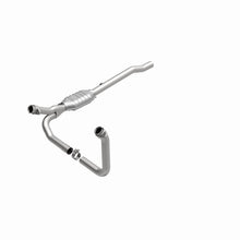 Load image into Gallery viewer, MagnaFlow Direct Fit Catalytic Converter 02-03 Dodge Ram 1500 Pickup 4.7L 4WD