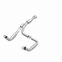Load image into Gallery viewer, MagnaFlow Direct Fit Catalytic Converter 2011-2012 EXPRESS 2500 6.0L 6.0L Underbody