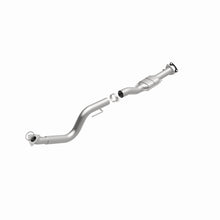 Load image into Gallery viewer, MagnaFlow Direct Fit Catalytic Converter 03-07 GM 2500/3500 Passenger Side