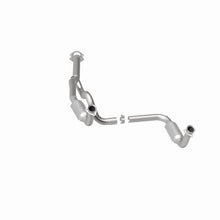 Load image into Gallery viewer, MagnaFlow Direct Fit Catalytic Converter 00 Chevy Express 1500 5.7L