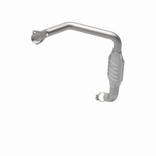 Load image into Gallery viewer, MagnaFlow Direct Fit Catalytic Converter 99 GM Express Van DS 5.7L