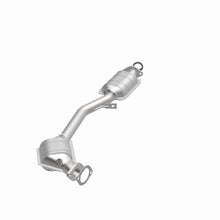 Load image into Gallery viewer, MagnaFlow DF Cat Conv 99-05 Subaru Forester/96-97 &amp; 99-05 Impreza/01-03 Legacy/00-05 Outback Frt/Rr