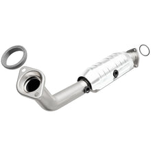 Load image into Gallery viewer, MagnaFlow Direct Fit Catalytic Converter 02-06 Honda CR-V 2.4L (49 State)