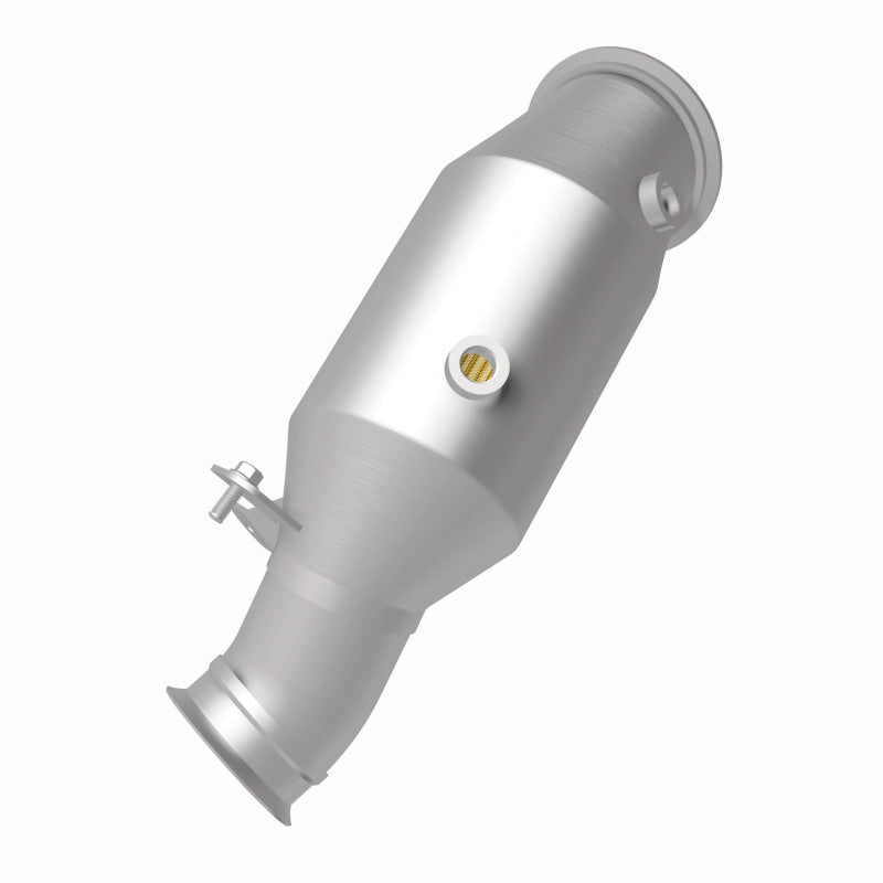 MagnaFlow 2014 BMW 335i GT xDrive 3.0L Underbody Direct Fit EPA Compliant Catalytic Converter - GTR Auto