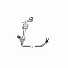 Load image into Gallery viewer, MagnaFlow Direct Fit Catalytic Converter 01-05 Chevy Blazer 4.3L 2WD