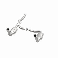Load image into Gallery viewer, MagnaFlow Direct Fit Catalytic Converter 2009-2012 Dodge Nitro 3.7L Underbody