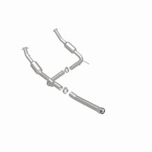 Load image into Gallery viewer, MagnaFlow Direct Fit Catalytic Converter OEM 2004-2005 Ford Explorer/Mercury Mountaineer Underbody