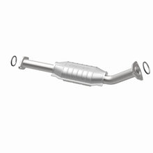 Load image into Gallery viewer, MagnaFlow Direct Fit Catalytic Converter 03-04 Toyota Tundra V8 4.7L Gas