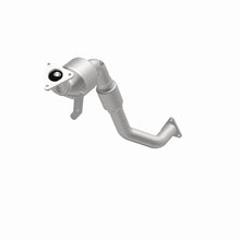 Load image into Gallery viewer, MagnaFlow Direct Fit Catalytic Converter 07 VW Touareg 3.6L Rear close
